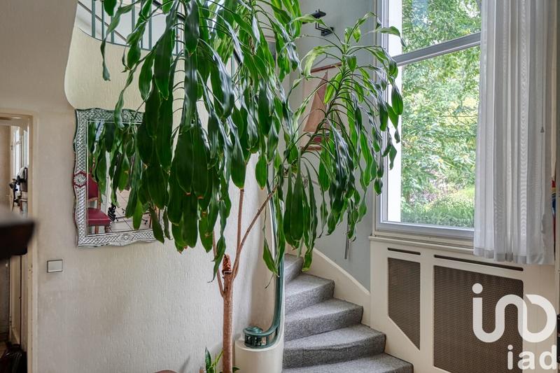 Maison - 223 m² - 8 pièces