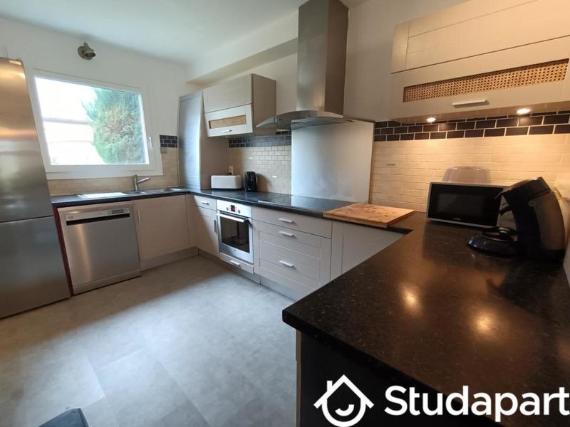 Chambre - 12 m² - 1 pièce