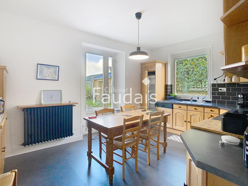 Villa - 100 m² - 7 pièces