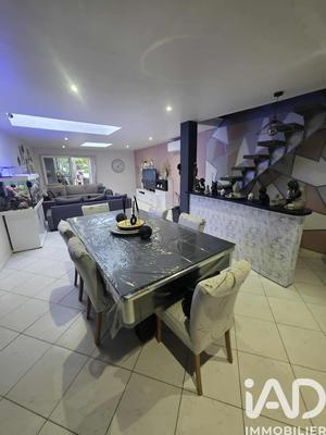 Maison - 113 m² - 4 pièces