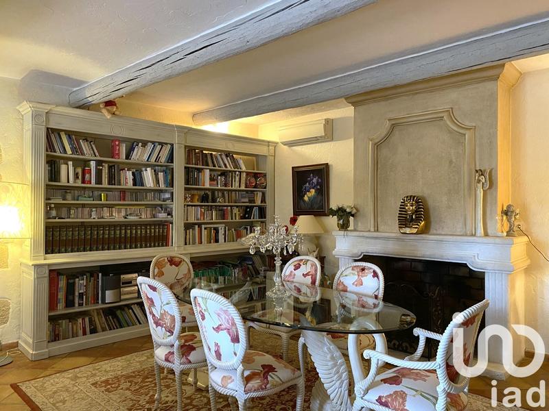 Maison - 335 m² - 9 pièces