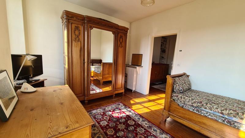 Maison - 203 m² - 8 pièces