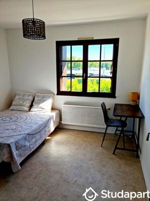 Chambre - 11 m² - 1 pièce