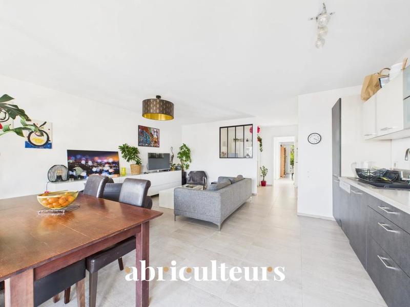 Appartement ancien - 72 m² - 3 pièces