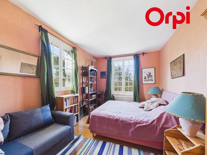 Maison - 380 m² - 13 pièces