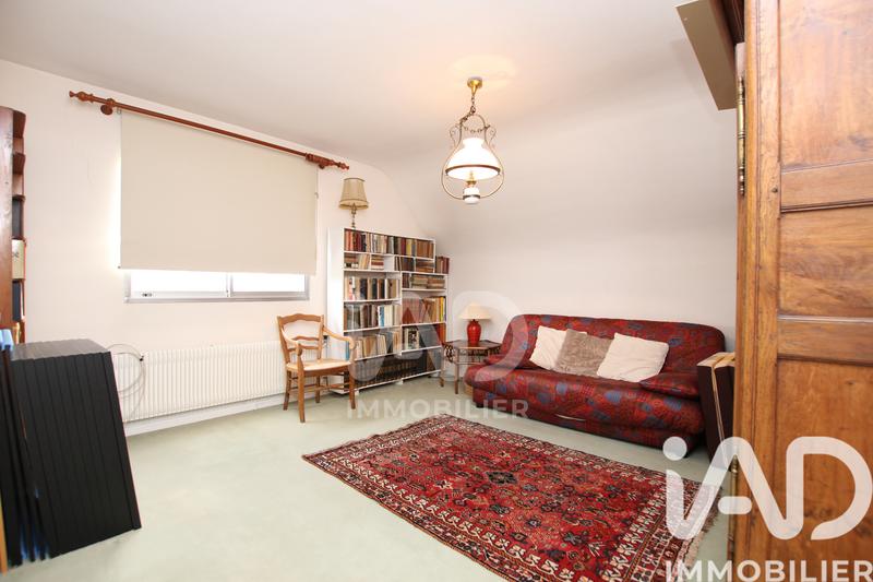 Maison - 223 m² - 8 pièces