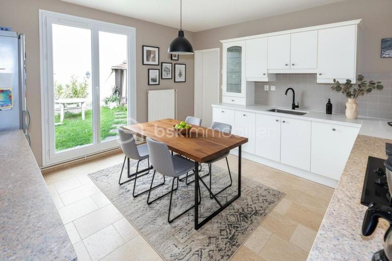 Maison - 151 m² - 6 pièces