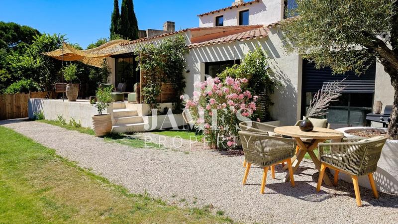 Maison - 180 m² - 5 pièces