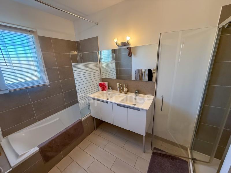 Maison - 103 m² - 4 pièces