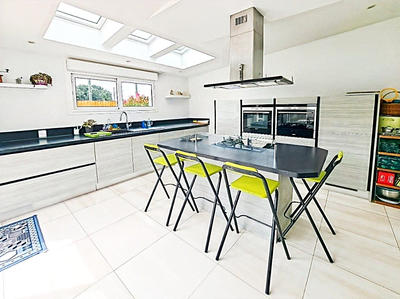 Maison - 153 m² - 7 pièces