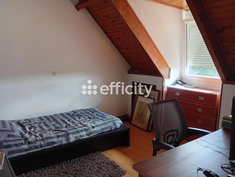 Maison - 217 m² - 10 pièces