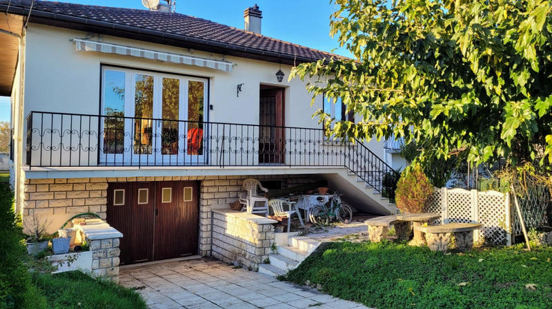 Maison - 96 m² - 4 pièces