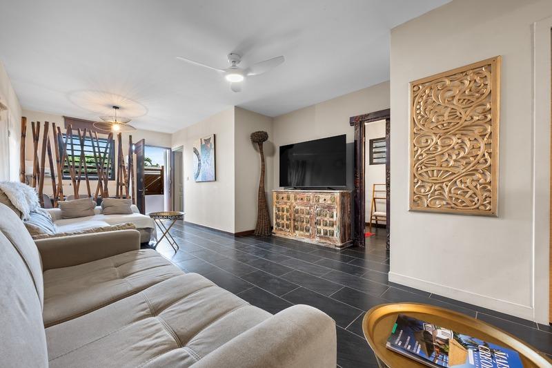 Maison - 230 m² - 11 pièces