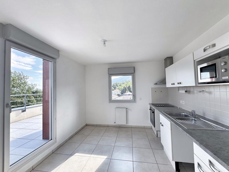 Appartement - 76 m² - 4 pièces