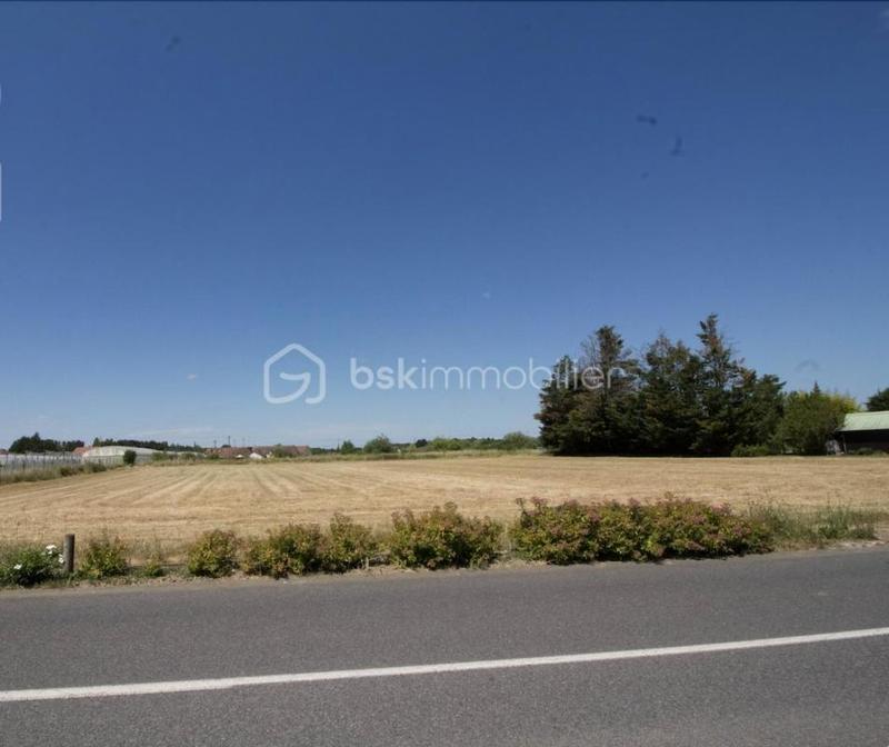 Terrain constructible - 1 748 m²