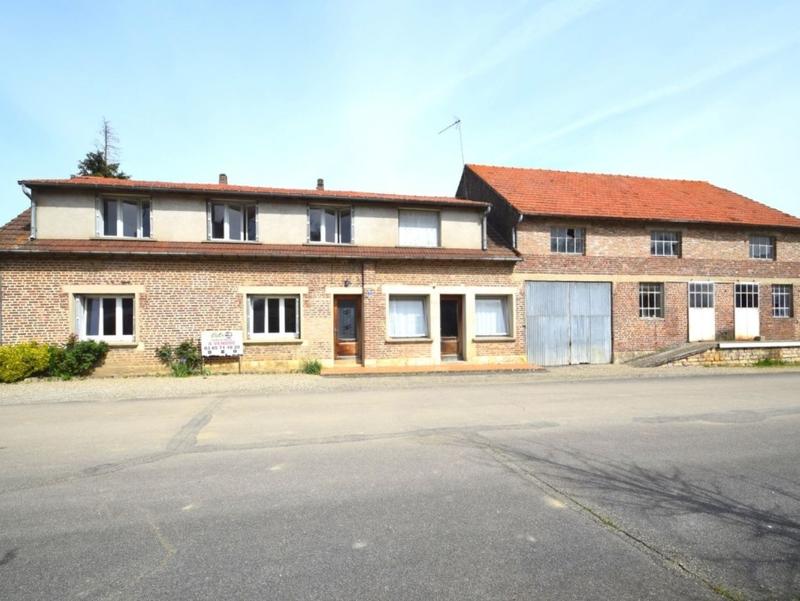 Maison - 229 m² - 9 pièces