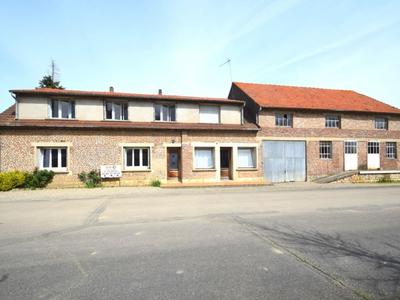 Maison - 229 m² - 9 pièces