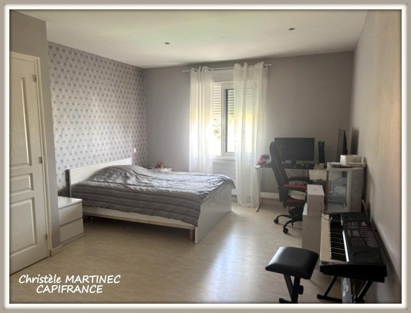 Maison - 226 m² - 7 pièces