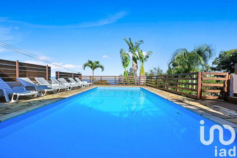 Maison - 215 m² - 9 pièces