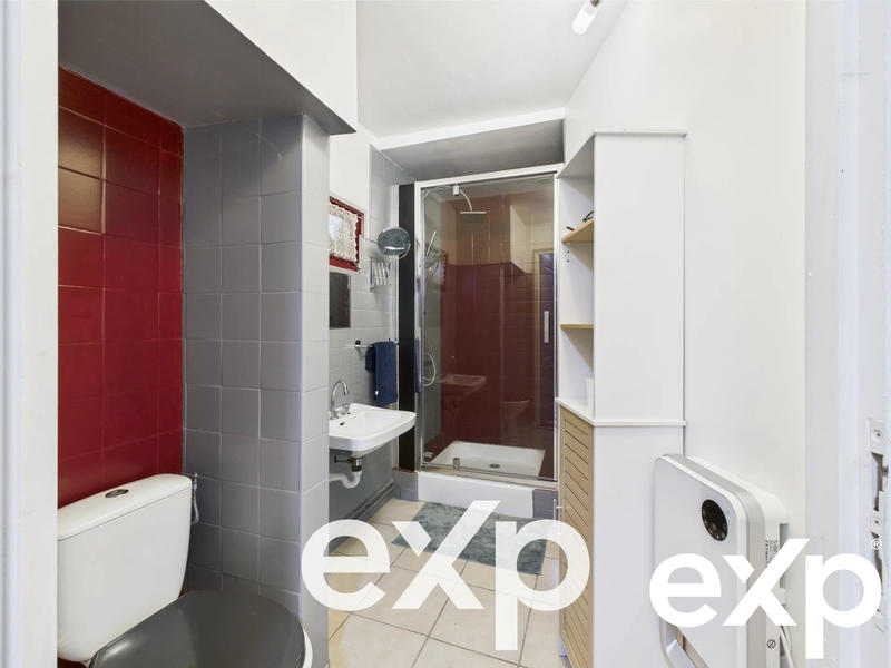 Maison - 275 m² - 10 pièces