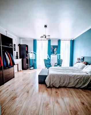 Maison - 137 m² - 6 pièces