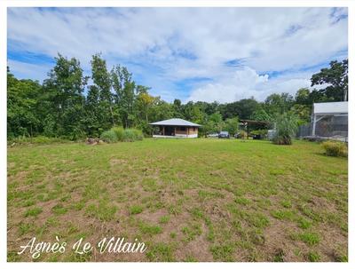 Terrain constructible - 1 043 m²