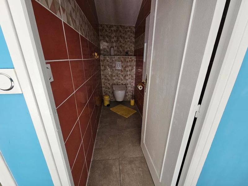 Maison - 247 m² - 8 pièces