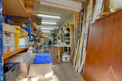 Local commercial - 202 m²