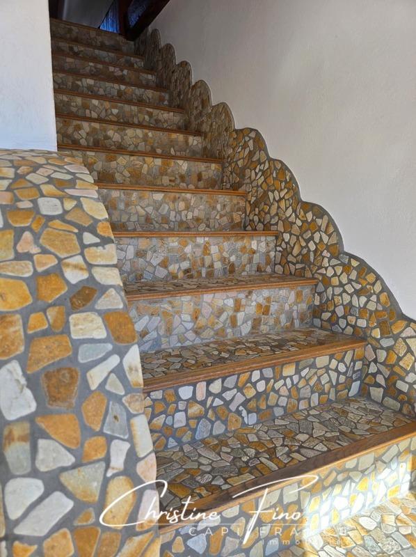 Appartement - 98 m² - 5 pièces