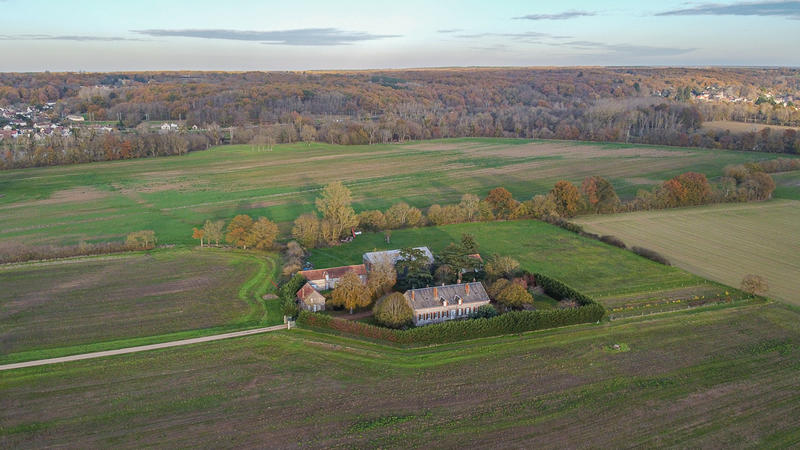 Propriété - 250 m² - 9 pièces