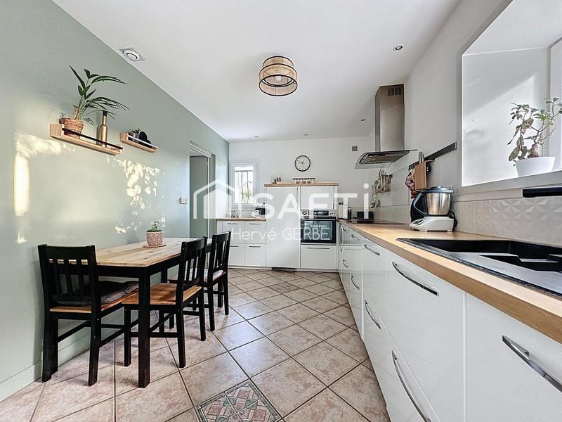 Maison - 111 m² - 4 pièces