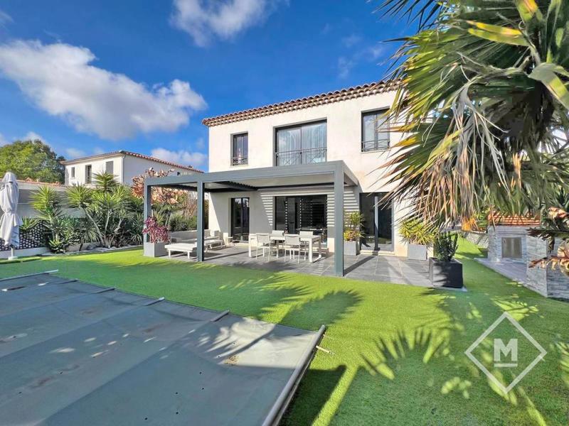 Maison - 100 m² - 4 pièces