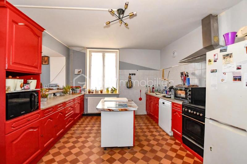 Maison - 203 m² - 6 pièces