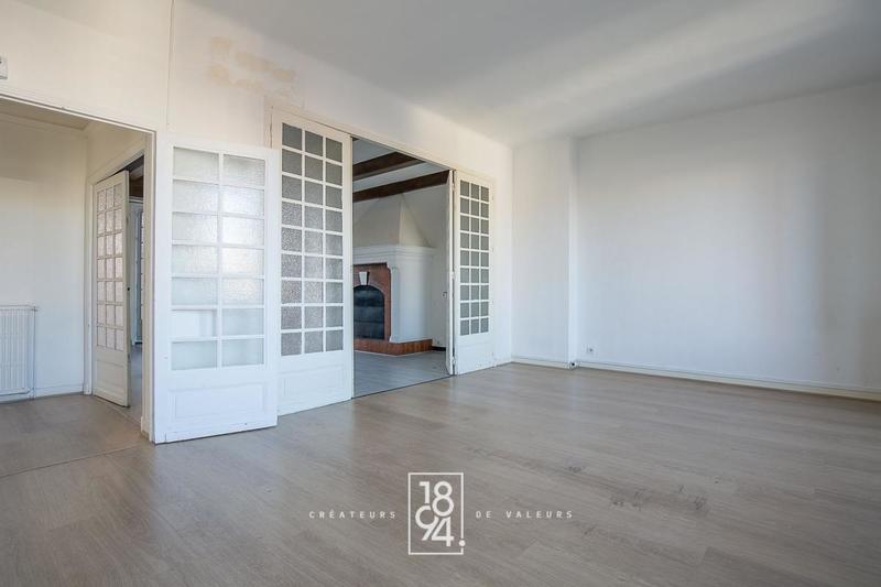 Appartement - 144 m² - 5 pièces