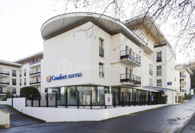 Studio - 25 m² - 1 pièce