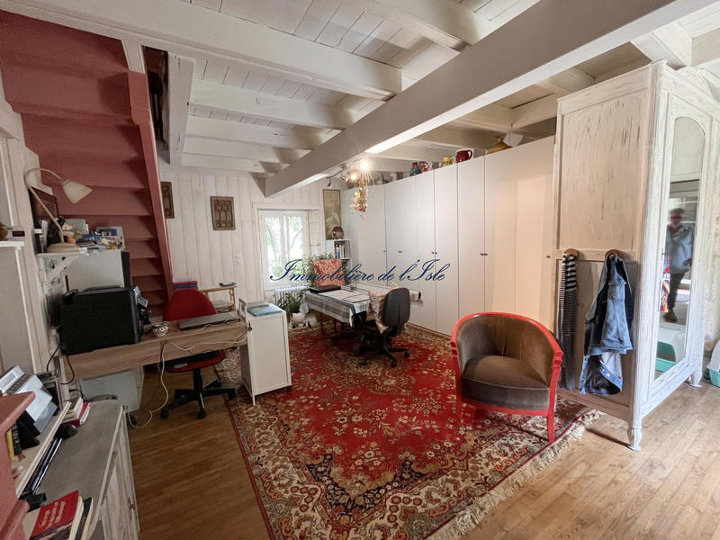 Maison - 183 m² - 9 pièces