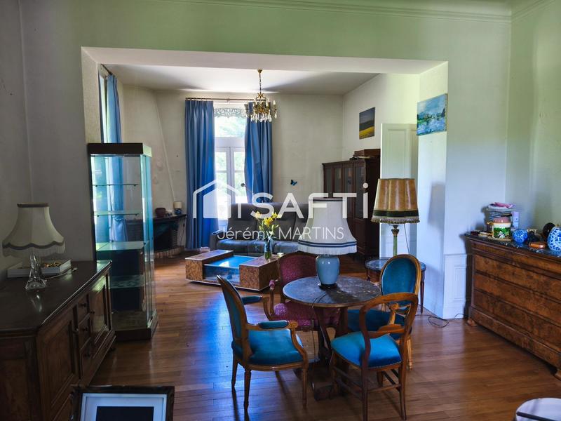 Maison - 198 m² - 8 pièces