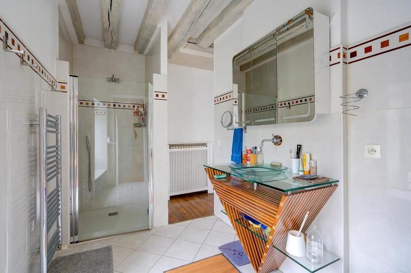 Maison - 220 m² - 9 pièces