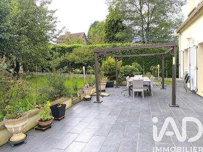 Maison - 185 m² - 7 pièces