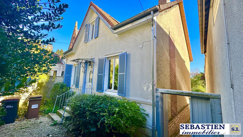 Maison - 122 m² - 8 pièces