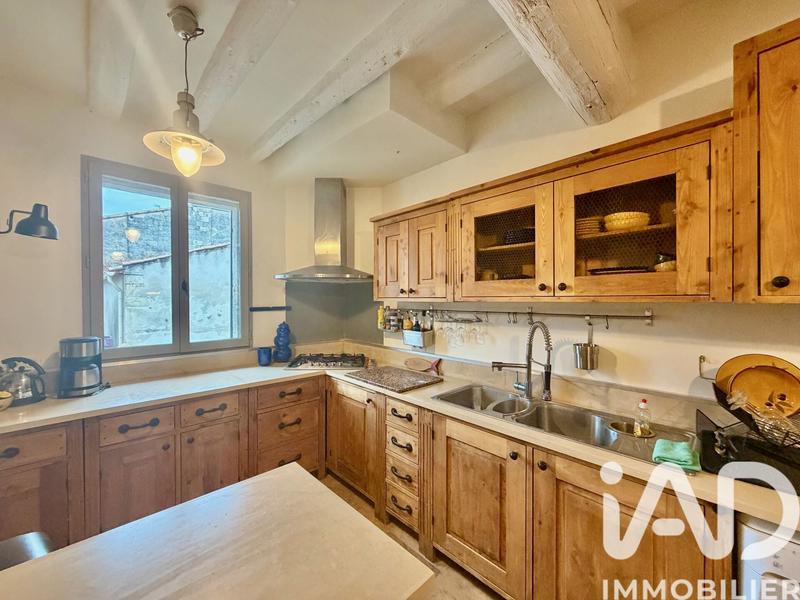 Maison - 217 m² - 7 pièces