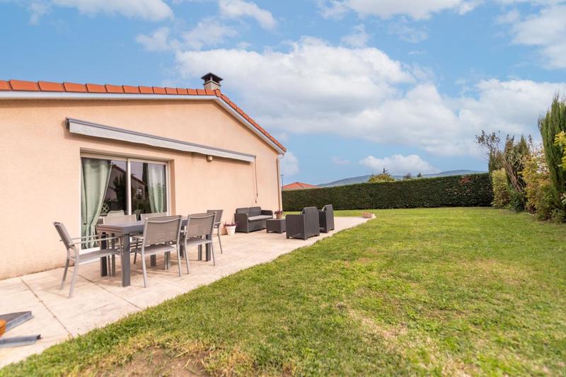 Maison - 90 m² - 4 pièces