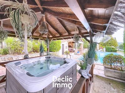 Maison - 190 m² - 7 pièces