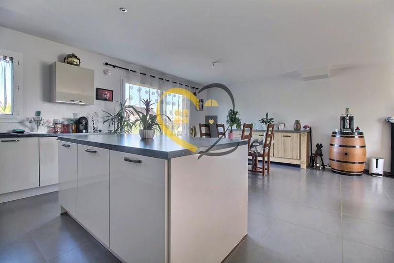 Maison - 98 m² - 4 pièces