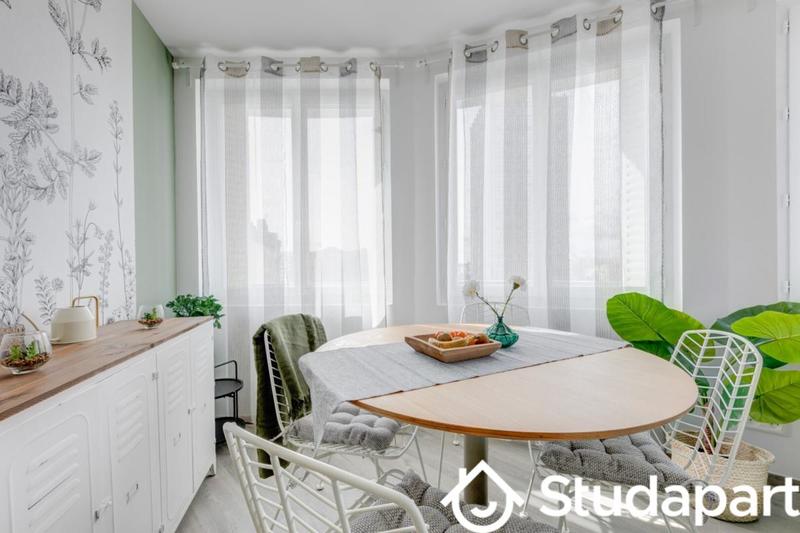 Chambre - 10 m² - 1 pièce