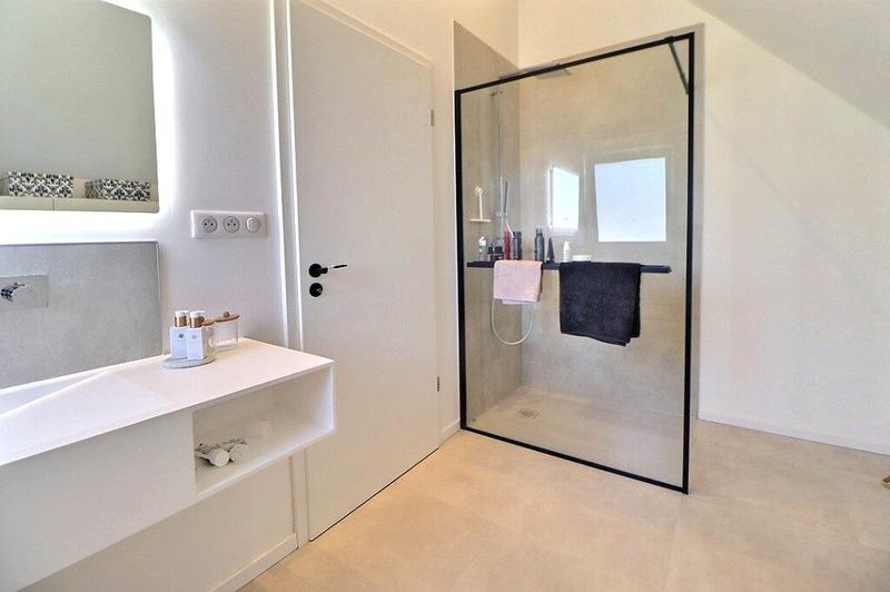 Maison contemporaine - 193 m² - 6 pièces