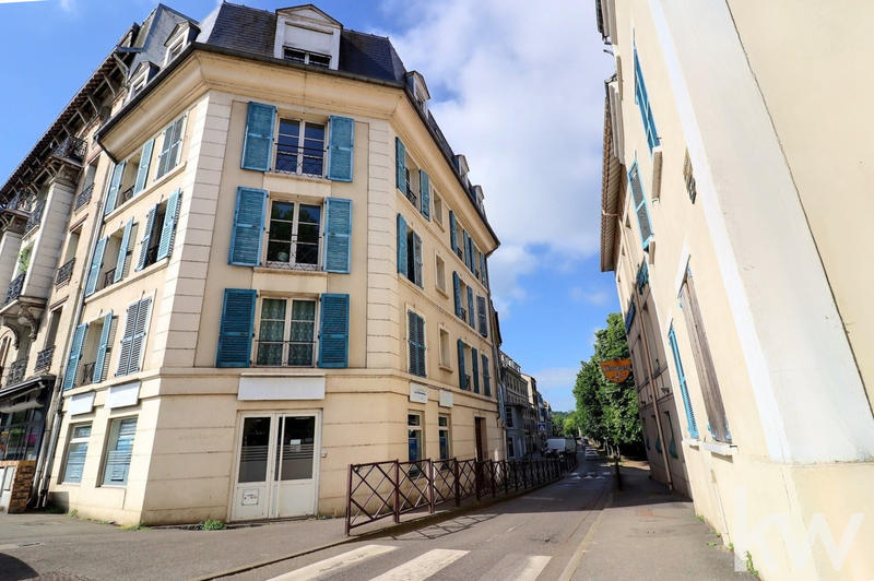 Appartement - 90 m² - 4 pièces