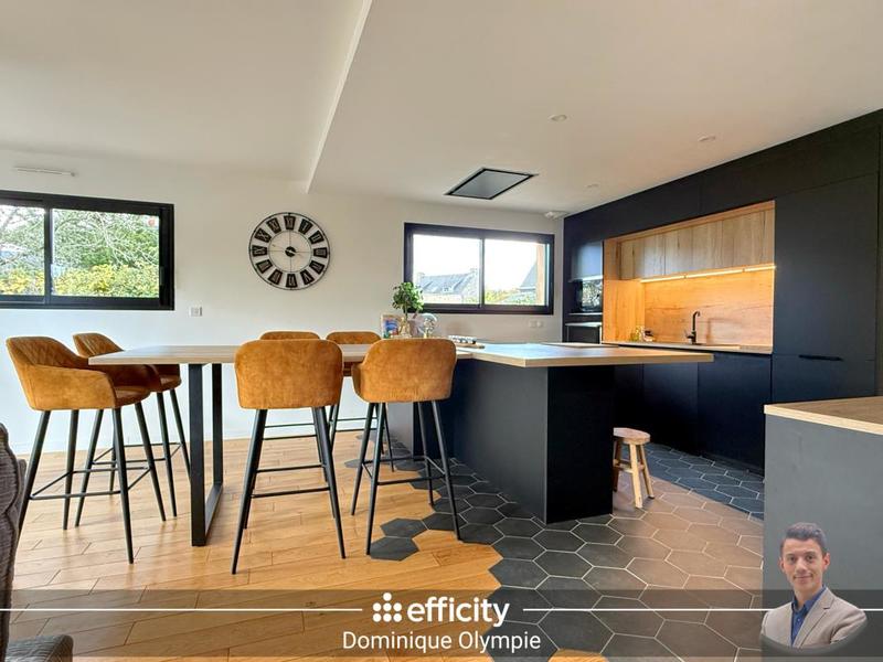 Maison - 127 m² - 6 pièces