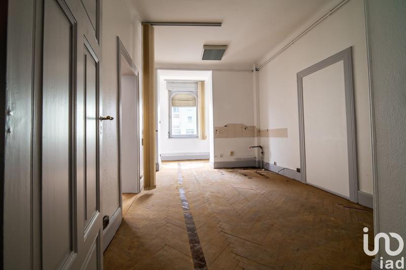 Local commercial - 158 m² - 7 pièces