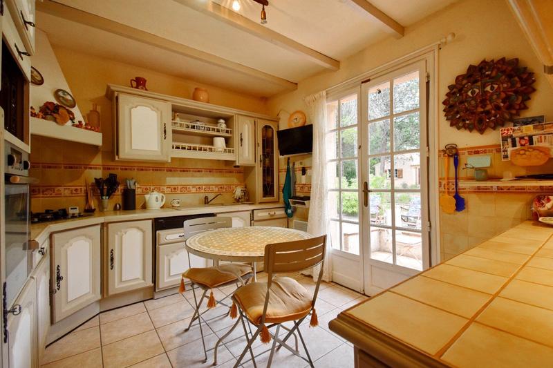 Maison - 195 m² - 7 pièces